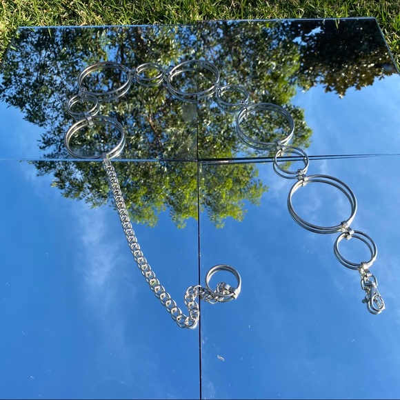 Silver Circle Belt Chain - Picture 3 of 3